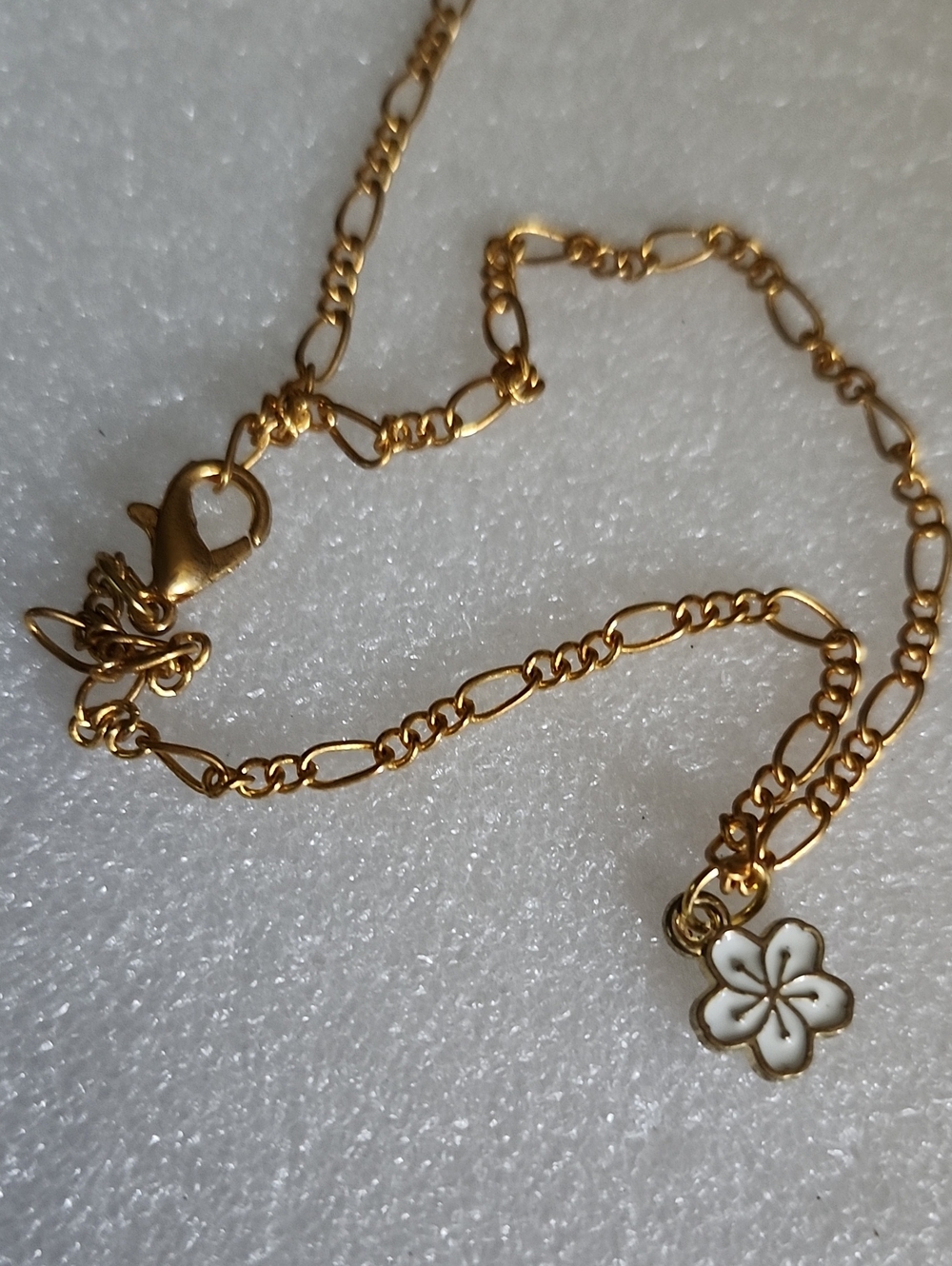 Hand Crafted gold-tone chain Bracelet / Anklet with white flower charm